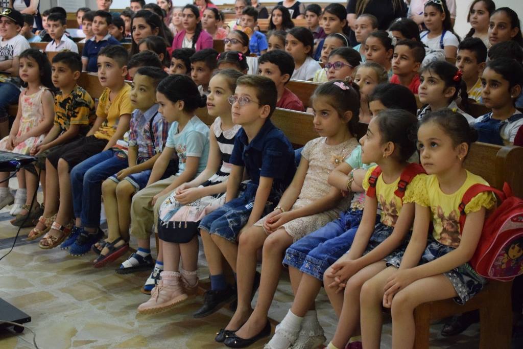 You are currently viewing إنطلاق الدورة الصيفية في التعليم المسيحي ببغداد